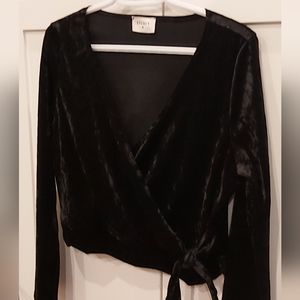 Everly cropped velvet side tie top